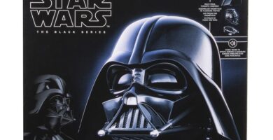 HASBRO Star Wars: The Black Series Darth Vader 1:1 Scale Wearable Helmet (Electronic) PRE VENTA